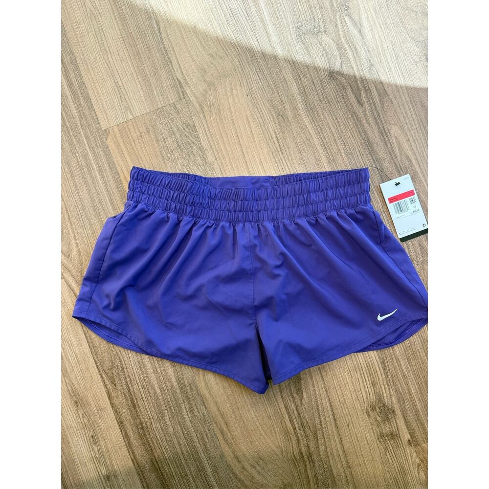 Nike Women's One Dri-FIT Mid-Rise 3" Purple Shorts L DX6010